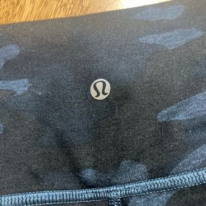 Beautiful lululemon leggings size 8